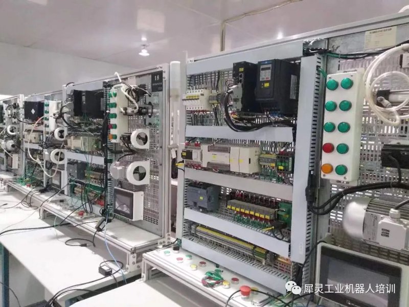 伺服系统集成在现代制造业中的应用与发展